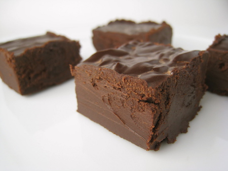 vegan chocolate fudge (via Wikimedia)