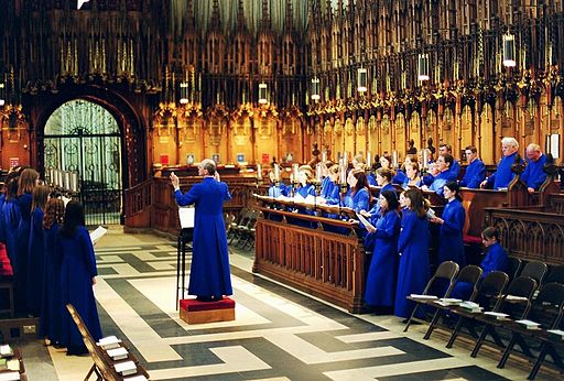 Evensong in York Minster (By Allan Engelhardt (Flickr) [CC BY-SA 2.0 (http://creativecommons.org/licenses/by-sa/2.0)], via Wikimedia Commons)